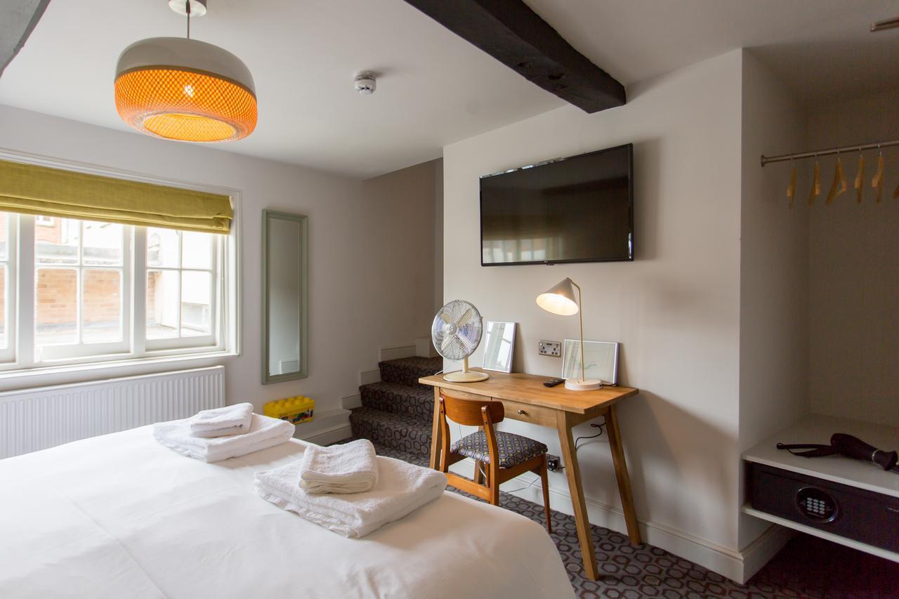 The Dolphin Hotel Newbury  Bagian luar foto
