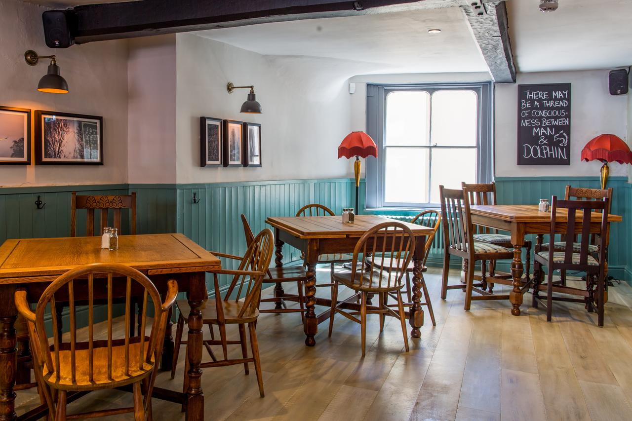 The Dolphin Hotel Newbury  Bagian luar foto