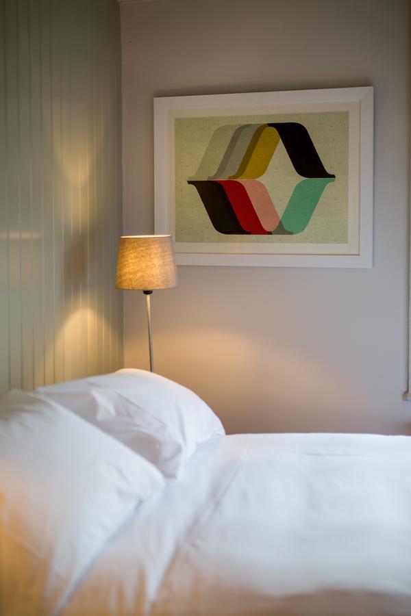 The Dolphin Hotel Newbury  Bagian luar foto